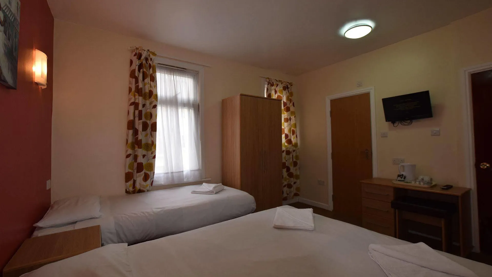 **  Cranbrook Hotel Ilford United Kingdom