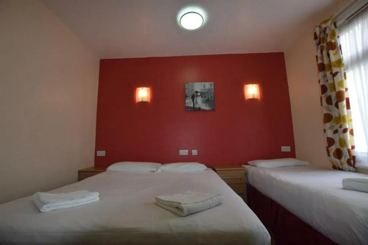 Cranbrook Hotel Ilford
